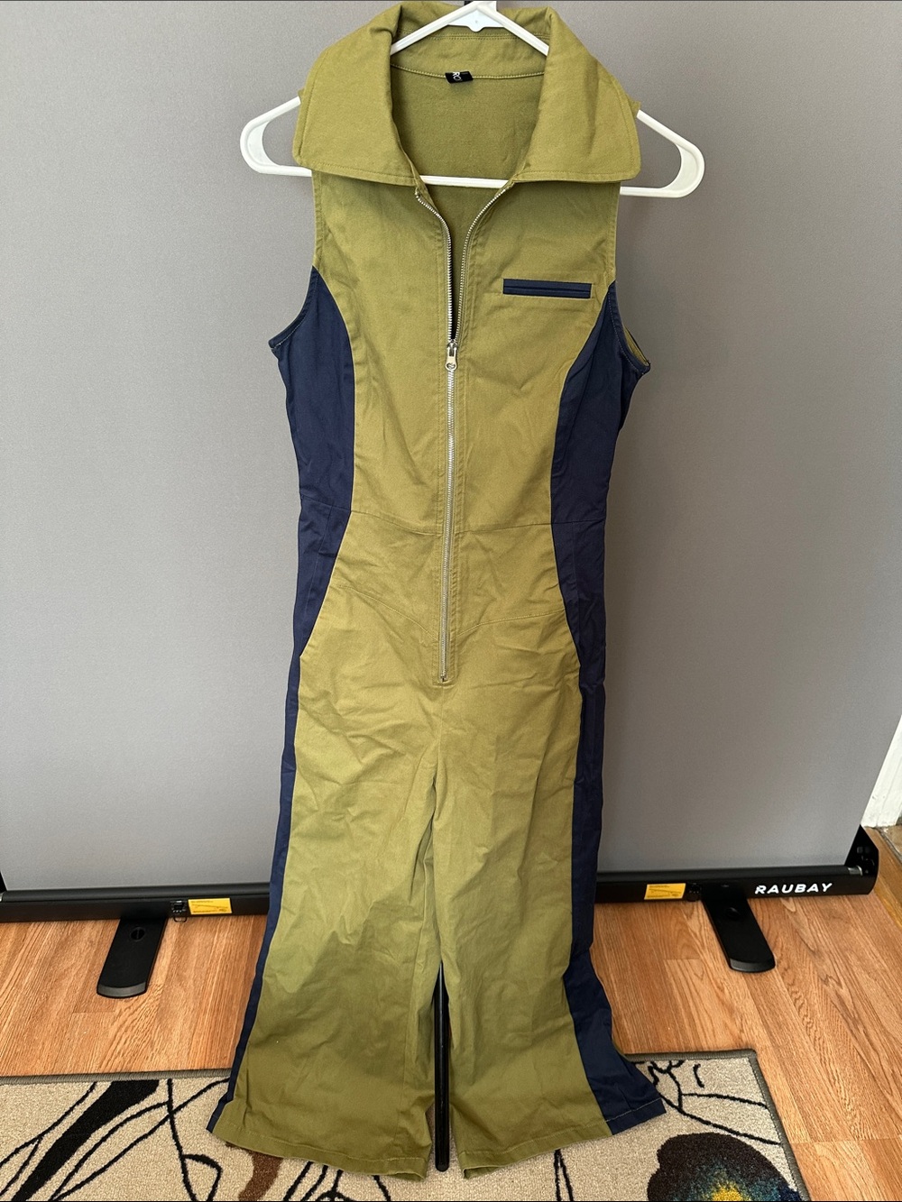 Olive Green & Navy Zip-Front Sleeveless Jumpsuit